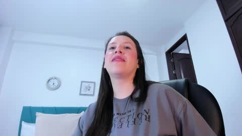 Kamilalopez online show from June 10, 12:11 am