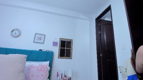 Kamilalopez online show from June 16, 9:50 pm