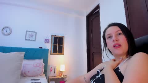 Kamilalopez online show from July 10, 9:39 pm