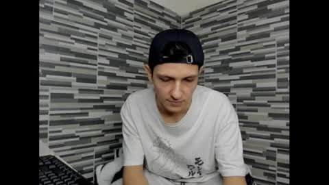 Snapshot of kami_doublehot chatting on November 29, 9:23 am kami_doublehot online show from November 29, 9:23 am