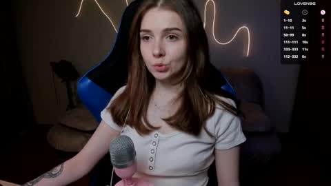 Snapshot of kami_mur chatting on March 12, 7:06 pm Kami mur online show from March 12, 7:06 pm