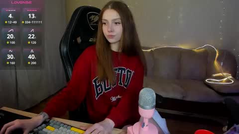 Snapshot of kami_mur chatting on October 6, 5:43 pm Kami mur online show from October 6, 5:43 pm