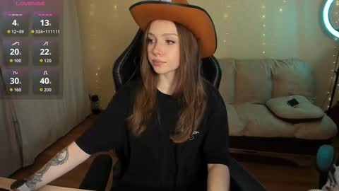 Snapshot of kami_mur chatting on December 16, 4:39 am Kami mur online show from December 16, 4:39 am