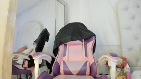    online show from December 23, 3:12 pm