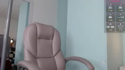 Snapshot of kamila_gh chatting on October 23, 10:52 pm Kami online show from October 23, 10:52 pm