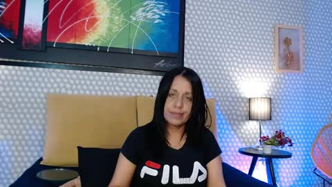 Kami online show from April 23, 7:49 pm