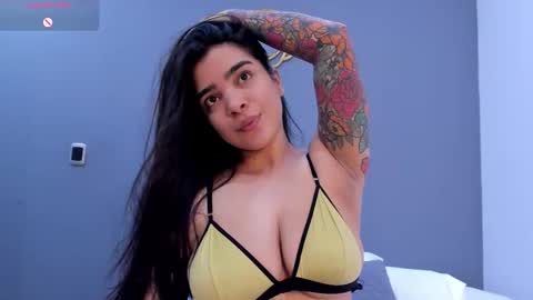 Snapshot of kamilabetancourt chatting on June 3, 3:17 pm Kamila Betancourt online show from June 3, 3:17 pm