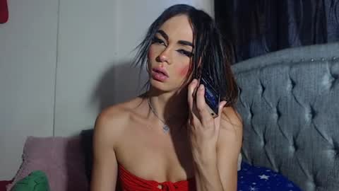 CAMILA SANTAMARIA online show from July 15, 11:10 pm