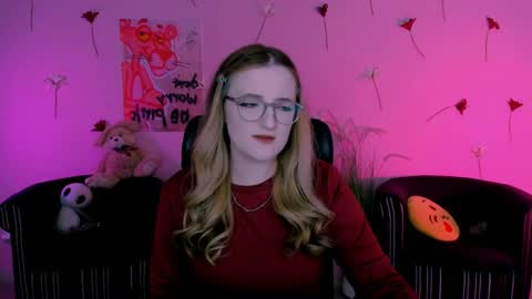 Snapshot of kamilla_boobs chatting on June 2, 6:54 pm Kamilla online show from June 2, 6:54 pm