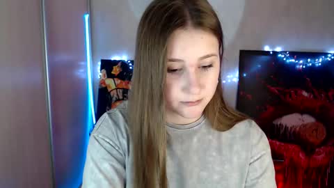 kamilla_love_ online show from April 23, 11:20 am