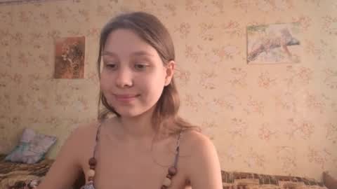 Mari  Simmons online show from October 20, 7:20 am