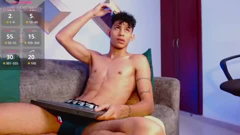Snapshot of kamisuarezz chatting on June 27, 1:39 pm Kami online show from June 27, 1:39 pm