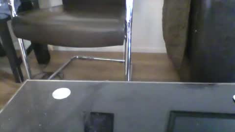 Snapshot of kamkiko69 chatting on February 17, 9:39 am kamkiko69 online show from February 17, 9:39 am