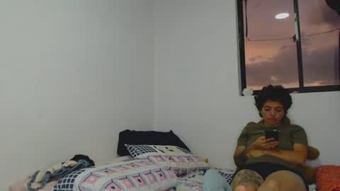 Snapshot of kammy_cami chatting on July 17, 11:20 pm kammy y camila online show from July 17, 11:20 pm