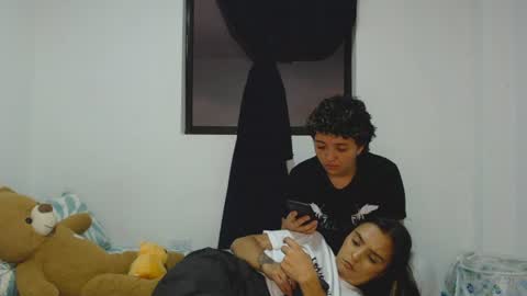 Snapshot of kammy_cami chatting on July 28, 11:37 pm kammy y camila online show from July 28, 11:37 pm