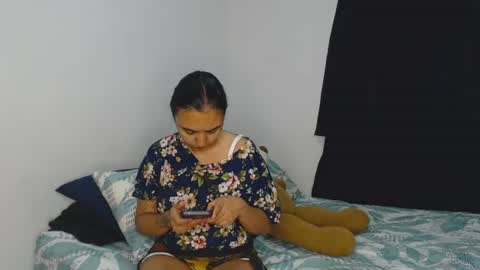 Snapshot of kammy_cami chatting on July 29, 12:36 pm kammy y camila online show from July 29, 12:36 pm