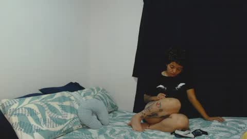 Snapshot of kammy_cami chatting on August 3, 5:38 pm kammy y camila online show from August 3, 5:38 pm