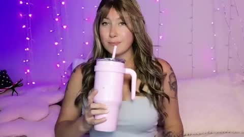 Snapshot of kamrynmarie69 chatting on July 13, 9:39 pm kamrynmarie69 online show from July 13, 9:39 pm