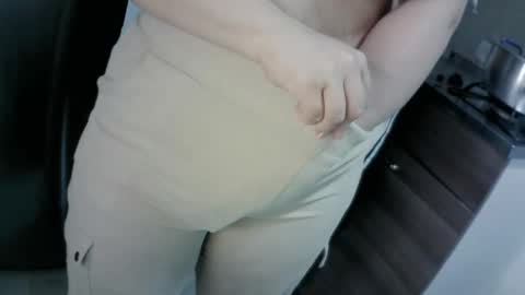 Vanessa and Kevin online show from February 22, 5:44 pm