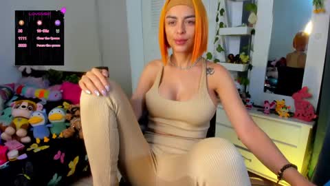 hello  Im Danni online show from April 24, 1:35 pm