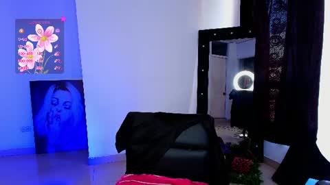 Snapshot of kandygirl_023 chatting on July 28, 12:48 pm hello Im Danni online show from July 28, 12:48 pm