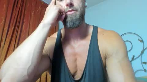 Snapshot of kanegriffin26 chatting on May 16, 12:40 am Kane OF strongkane online show from May 16, 12:40 am