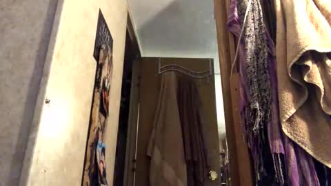 Tucker online show from October 29, 2:03 am