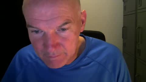 Robbie online show from December 2, 6:30 am