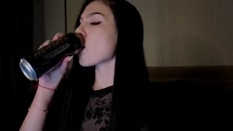 Snapshot of kara_life chatting on October 6, 1:03 am kara_life online show from October 6, 1:03 am