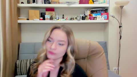 Snapshot of kara_smith_ chatting on January 24, 10:19 pm Kara. Off from 15th till 24th of December online show from January 24, 10:19 pm