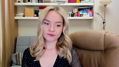 Snapshot of kara_smith_ chatting on February 12, 8:50 pm Kara. Off from 15th till 24th of December online show from February 12, 8:50 pm