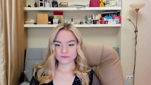 Snapshot of kara_smith_ chatting on March 8, 11:49 pm Kara. Off from 15th till 24th of December online show from March 8, 11:49 pm