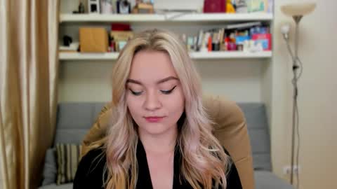 Snapshot of kara_smith_ chatting on September 12, 10:10 pm Kara. Off from 15th till 24th of December online show from September 12, 10:10 pm