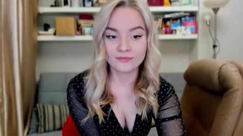 Snapshot of kara_smith_ chatting on October 3, 9:01 pm Kara. Off from 15th till 24th of December online show from October 3, 9:01 pm