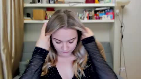 Snapshot of kara_smith_ chatting on November 8, 11:14 pm Kara. Off from 15th till 24th of December online show from November 8, 11:14 pm