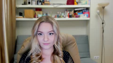 Snapshot of kara_smith_ chatting on November 29, 10:46 pm Kara. Off from 15th till 24th of December online show from November 29, 10:46 pm