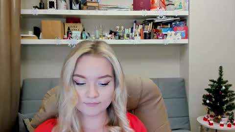 Snapshot of kara_smith_ chatting on December 17, 12:49 am Kara. Off from 15th till 24th of December online show from December 17, 12:49 am