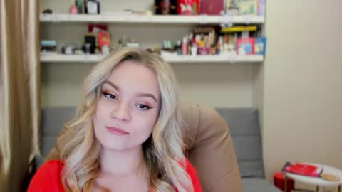 Snapshot of kara_smith_ chatting on February 6, 11:08 pm Kara. Off from 15th till 24th of December online show from February 6, 11:08 pm