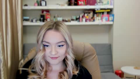 Snapshot of kara_smith_ chatting on February 12, 11:33 pm Kara. Off from 15th till 24th of December online show from February 12, 11:33 pm