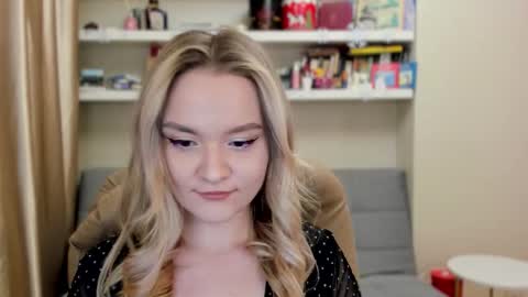 Snapshot of kara_smith_ chatting on February 27, 11:16 pm Kara. Off from 15th till 24th of December online show from February 27, 11:16 pm