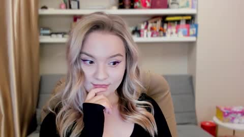 Snapshot of kara_smith_ chatting on March 27, 11:48 pm Kara. Off from 15th till 24th of December online show from March 27, 11:48 pm