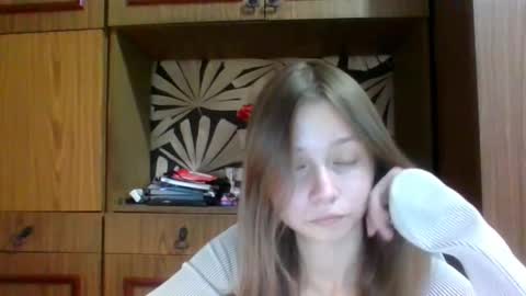 Snapshot of karaescorcia chatting on November 26, 12:11 am Ria online show from November 26, 12:11 am