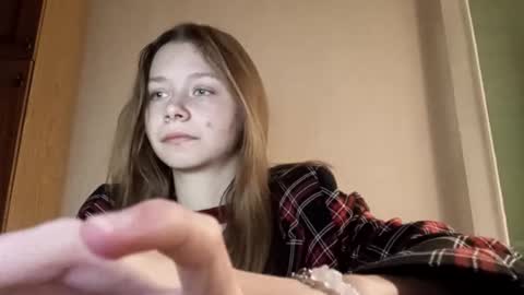 Snapshot of karaescorcia chatting on December 14, 8:24 pm Ria online show from December 14, 8:24 pm