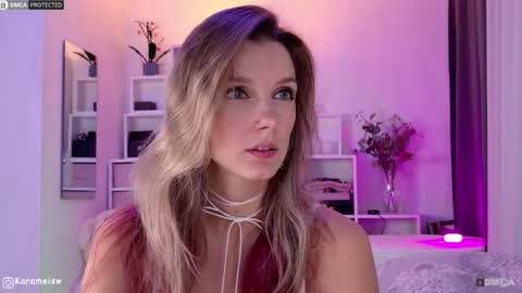 Snapshot of karamelsw chatting on October 24, 11:12 pm Julia online show from October 24, 11:12 pm