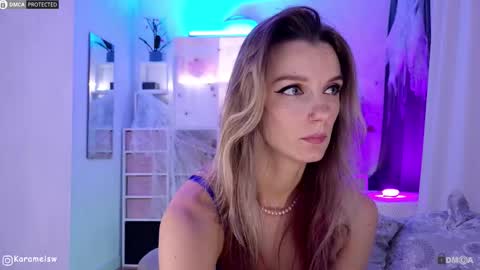 Snapshot of karamelsw chatting on November 1, 12:12 am Julia online show from November 1, 12:12 am