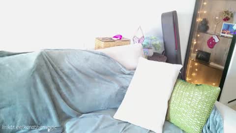 Snapshot of karathemagic chatting on February 22, 7:56 am I am here around 5am GMT karathemagic online show from February 22, 7:56 am