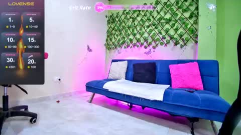 Karen  online show from June 17, 2:25 am