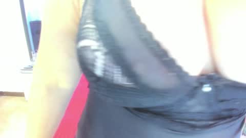 Snapshot of karen_milf_2 chatting on January 26, 5:13 am Karen online show from January 26, 5:13 am