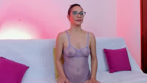 Karen online show from April 1, 1:50 am