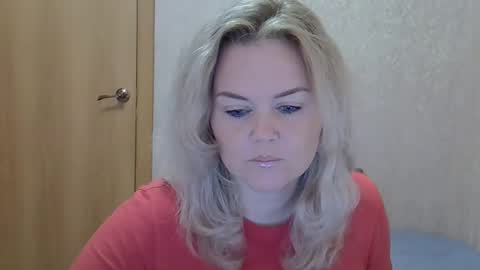 karennelsonx online show from September 26, 12:31 pm